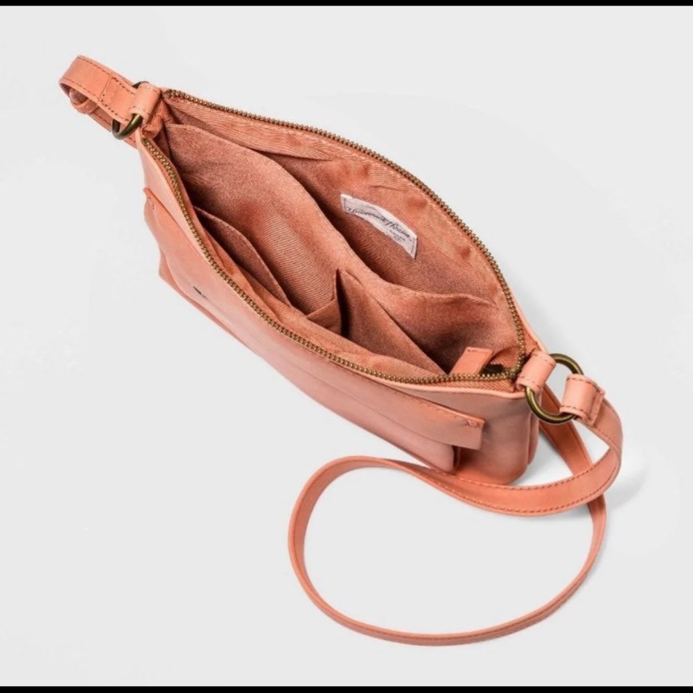 Universal Thread Crossbody - Picture 3 of 6